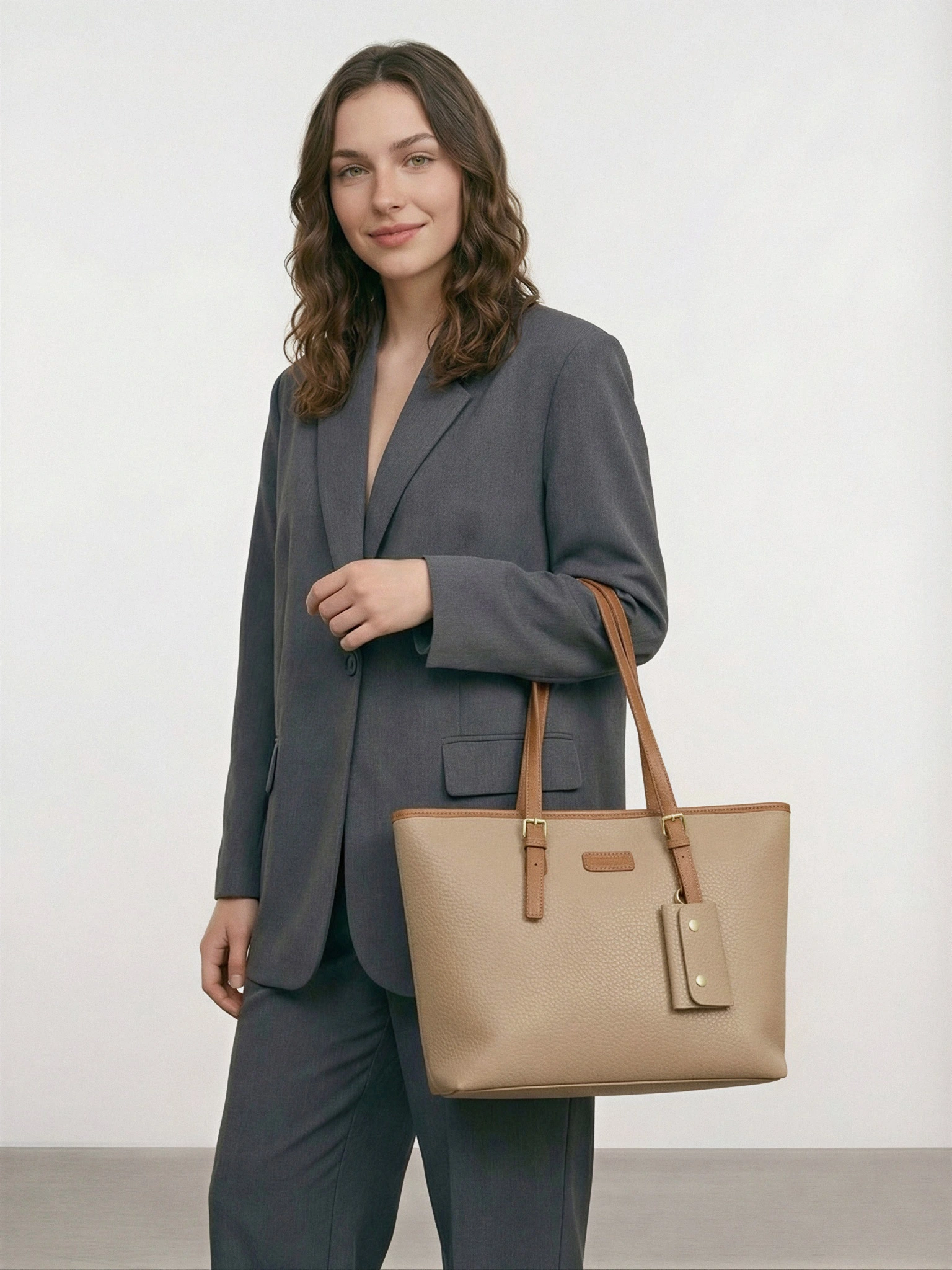 Сумка-тоут с ключницей в ассортименте